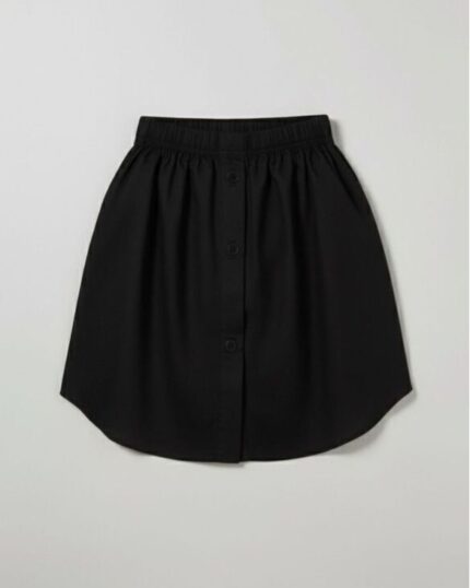 Black shirt hem extender for hijab with button-front design and elastic waistband